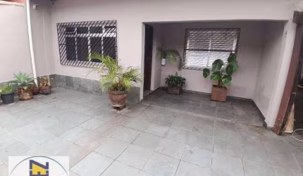 Casa com 3 dormitórios à venda, 135 m² no Bairro Taboão - Diadema/SP, próximo da Avenida Taboão e da Av. 31 Março. Acesso fácil para Via Anchieta.