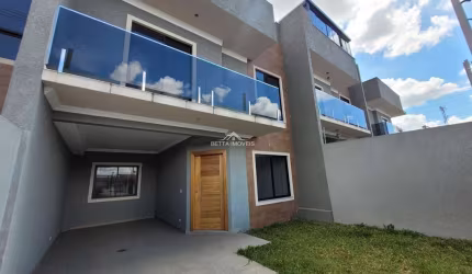 Sobrado para Venda em Curitiba, Uberaba, 3 dormitórios, 1 suíte, 4 banheiros, 2 vagas