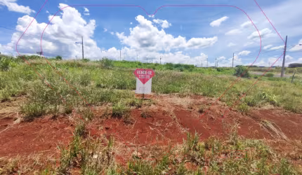 Excelente terreno com ótima localização, situado no Jardim Inglaterra, em Maringá.