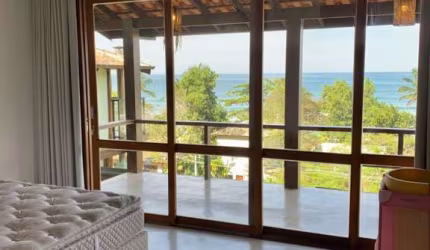 Linda casa de alto padrão com vista para o mar na praia Vermelha do Centro em Ubatuba SP