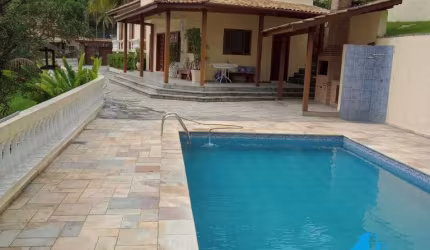 Casa em condomínio de alto padrão com linda vista para o mar em Ubatuba SP