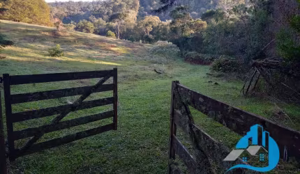 Lindo sítio com 24 mil metros quadrados com rio e água de nascente em Gonçalves Minas Gerais