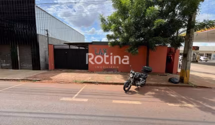 Casa Comercial para alugar, 3 quartos, Jaraguá - Uberlândia/MG - Rotina Imobiliária