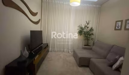Casa para alugar, 3 quartos, Bosque dos Buritis - Uberlândia/MG - Rotina Imobiliária