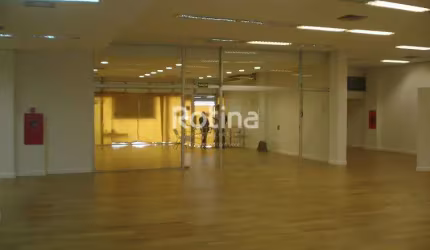 Prédio Inteiro para alugar, Centro - Uberlândia/MG - Rotina Imobiliária