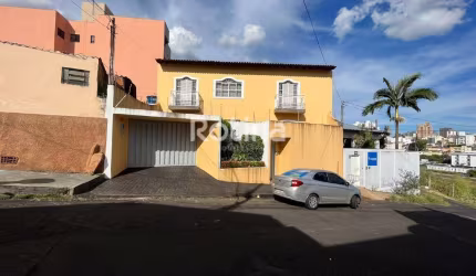 Casa para alugar, 4 quartos, Lídice - Uberlândia/MG - Rotina Imobiliária