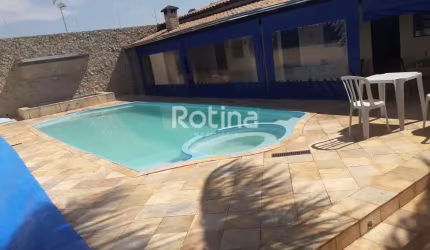 Casa para alugar, 2 quartos, Presidente Roosevelt - Uberlândia/MG - Rotina Imobiliária