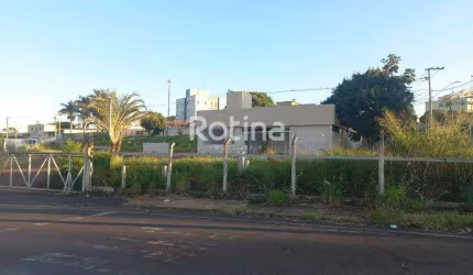 Galpão para alugar, Presidente Roosevelt - Uberlândia/MG - Rotina Imobiliária