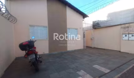 Casa para alugar, 1 quarto, Nossa Senhora Aparecida - Uberlândia/MG - Rotina Imobiliária