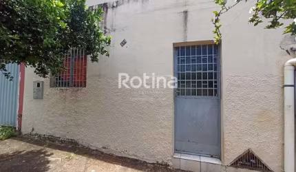 Casa para alugar, 1 quarto, Santa Mônica - Uberlândia/MG - Rotina Imobiliária