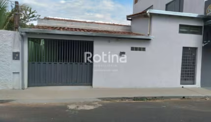 Casa para alugar, 3 quartos, Segismundo Pereira - Uberlândia/MG - Rotina Imobiliária
