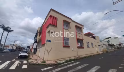 Casa para alugar, 3 quartos, Centro - Uberlândia/MG - Rotina Imobiliária