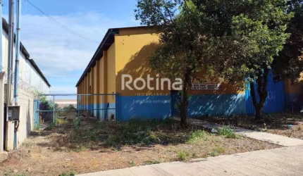 Galpão para alugar, Distrito Industrial - Uberlândia/MG - Rotina Imobiliária