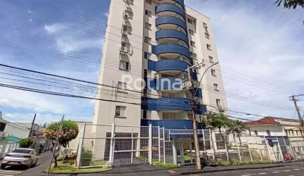 Apartamento para alugar, 3 quartos, Fundinho - Uberlândia/MG - Rotina Imobiliária