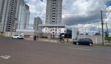 Cobertura para alugar, 2 quartos, Laranjeiras - Uberlândia/MG - Rotina Imobiliária