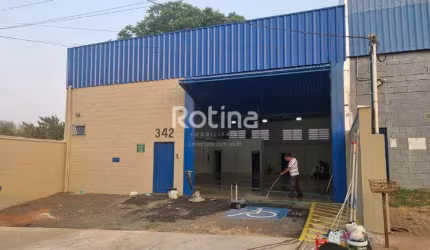 Galpão para alugar, Dona Zulmira - Uberlândia/MG - Rotina Imobiliária