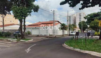 Casa para alugar, 3 quartos, Santa Mônica - Uberlândia/MG - Rotina Imobiliária