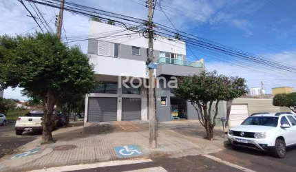 Apartamento para alugar, 2 quartos, Segismundo Pereira - Uberlândia/MG - Rotina Imobiliária