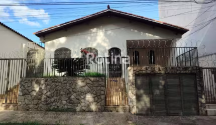 Casa para alugar, 4 quartos, Saraiva - Uberlândia/MG - Rotina Imobiliária