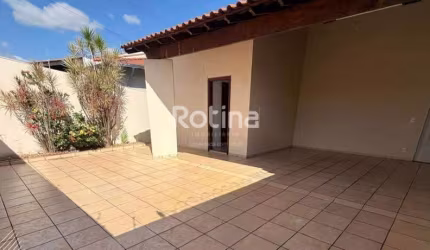Casa para alugar, 3 quartos, Vigilato Pereira - Uberlândia/MG - Rotina Imobiliária