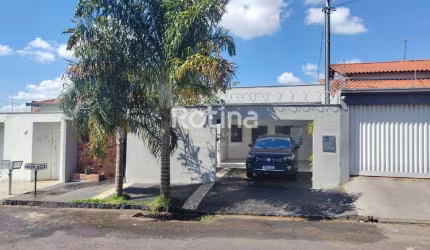 Casa para alugar, 3 quartos, Granada - Uberlândia/MG - Rotina Imobiliária