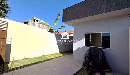 Atrás da Escola Professor José de Souza linda casa