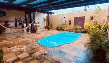 Casa com 3 dormitórios à venda no Centro Sul - Várzea Grande/MT