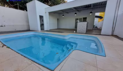 Casa comercial com três quartos Santa Cruz