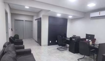 IMÓVEL COMERCIAL COM ESTACIONAMENTO À VENDA NO CENTRO DE CUIABÁ