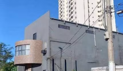 Prédio à venda, 600 m² por R$ 3.000.000,00 - Quilombo - Cuiabá/MT