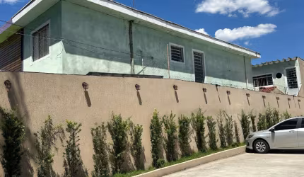 Sobrado Comercial para Locação - Localização Privilegiada!
