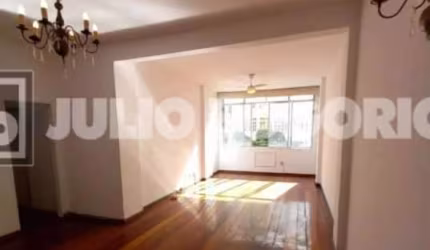 Apartamento com 3 quartos à venda na Rua Bolivar, Copacabana, Rio de Janeiro, 130 m2 por R$ 1.200.000