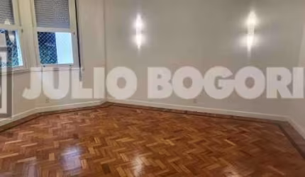 Apartamento com 3 quartos à venda na Rua Gustavo Sampaio, Leme, Rio de Janeiro, 193 m2 por R$ 1.979.000