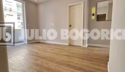 Apartamento com 3 quartos à venda na Rua Marquês de Olinda, Botafogo, Rio de Janeiro, 75 m2 por R$ 820.000