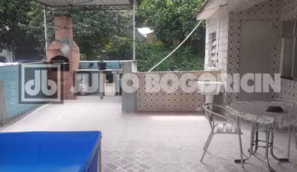 Casa em condomínio fechado com 4 quartos à venda na Rua General Argolo, São Cristóvão, Rio de Janeiro, 220 m2 por R$ 1.100.000