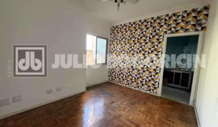 Apartamento com 2 quartos à venda na Rua Mariz e Barros, Praça da Bandeira, Rio de Janeiro, 47 m2 por R$ 350.000