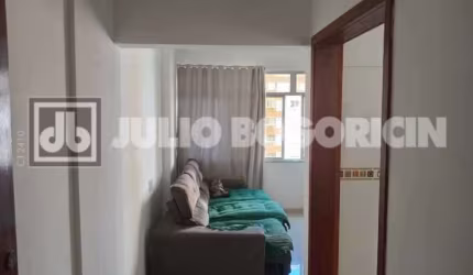 Apartamento com 2 quartos à venda na Rua Valparaíso, Tijuca, Rio de Janeiro, 75 m2 por R$ 500.000