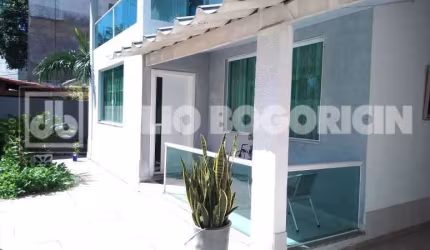 Casa com 5 quartos à venda na Rua Ipiaba, Cacuia, Rio de Janeiro, 214 m2 por R$ 870.000