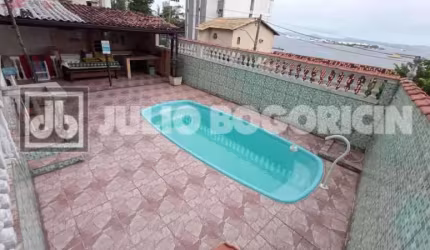 Casa com 3 quartos à venda na Rua Doutor Manuel Marreiros, Bancários, Rio de Janeiro, 564 m2 por R$ 690.000