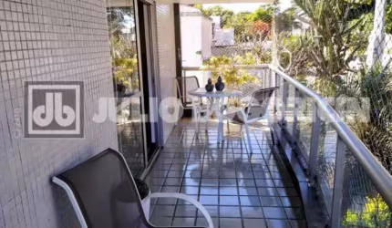 Apartamento com 4 quartos à venda na Rua Apereia, Jardim Guanabara, Rio de Janeiro, 210 m2 por R$ 900.000