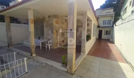 Casa em condomínio fechado com 3 quartos à venda na Rua Moravia, Cocotá, Rio de Janeiro, 364 m2 por R$ 750.000