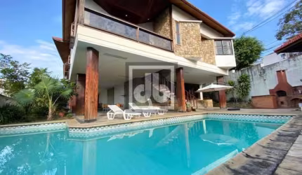 Casa em condomínio fechado com 4 quartos à venda na Rua Aureliano Pimentel, Jardim Guanabara, Rio de Janeiro, 765 m2 por R$ 1.750.000