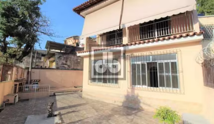 Casa em condomínio fechado com 4 quartos à venda na Rua Pajuçara, Cocotá, Rio de Janeiro, 199 m2 por R$ 595.000