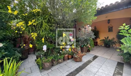 Casa em condomínio fechado com 4 quartos à venda na Rua Vital Fontoura, Bancários, Rio de Janeiro, 228 m2 por R$ 680.000