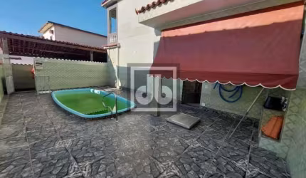 Casa em condomínio fechado com 3 quartos à venda na Rua Francisca Matos, Bancários, Rio de Janeiro, 179 m2 por R$ 560.000