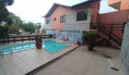 Casa em condomínio fechado com 4 quartos à venda na Rua Severiano da Fonseca, Jardim Guanabara, Rio de Janeiro, 378 m2 por R$ 1.500.000