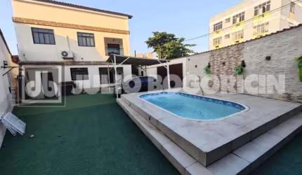 Casa com 3 quartos à venda na Rua Carice, Bancários, Rio de Janeiro, 279 m2 por R$ 950.000