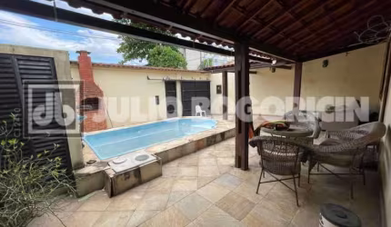 Casa com 3 quartos à venda na Rua Carice, Bancários, Rio de Janeiro, 192 m2 por R$ 880.000