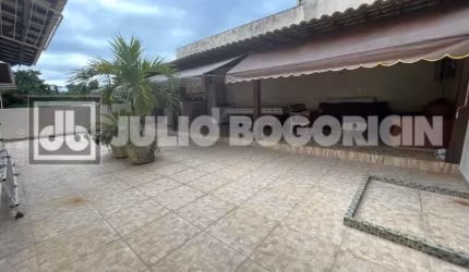 Casa com 3 quartos à venda na Rua Coronel Rogaciano Mendes, Freguesia (Ilha do Governador), Rio de Janeiro, 173 m2 por R$ 900.000