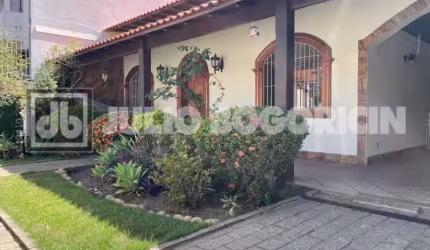 Casa com 2 quartos à venda na Rua Galo Branco, Jardim Guanabara, Rio de Janeiro, 171 m2 por R$ 1.790.000